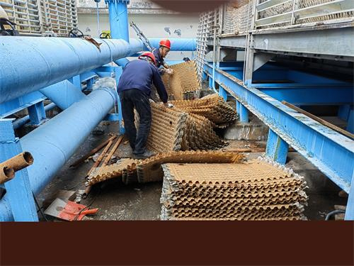冷卻塔維修：冷卻塔基本原理(冷卻塔填料維修方法)